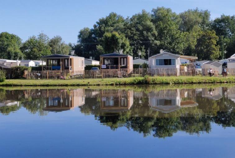 רו Camping La Garenne De Moncourt מראה חיצוני תמונה