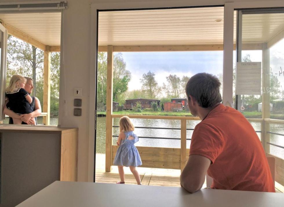 רו Camping La Garenne De Moncourt מראה חיצוני תמונה
